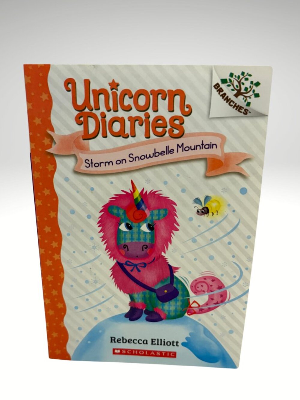 Unicorn Diaries #6 Storm on Snowbelle Mountain Rebecca Elliott 5/$15 (SKU:240MI)